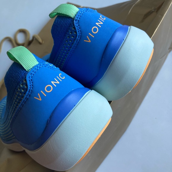 Vionic
Kallie Knit Slip-Ons Azure blue size 8 - Picture 8 of 9